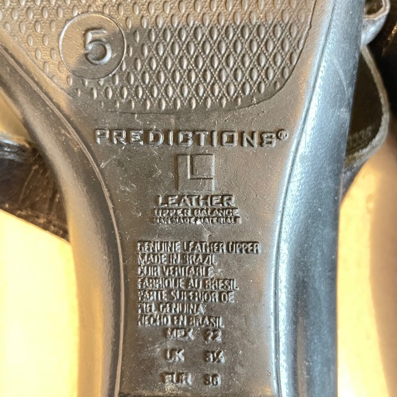 LAST CHANCE, BUY NOW! GUC Predictions Sandals in Black Size 5 - Picture 4 of 8